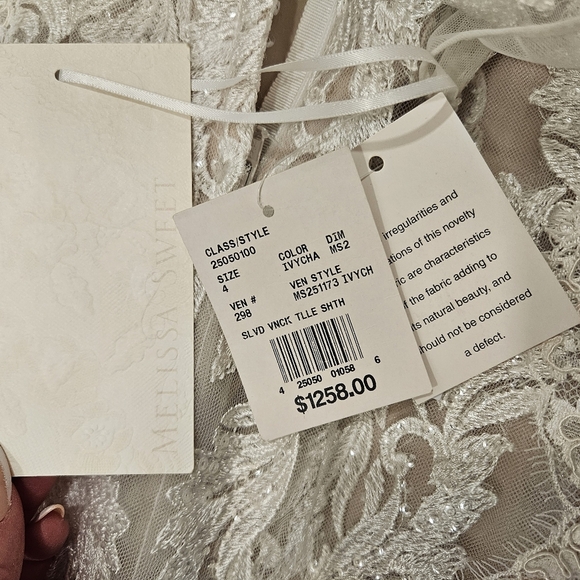 NWT 🔔 Melissa Sweet Sleeved V-Neck Sheath Wedding Dress - SIZE 4 - Picture 13 of 16